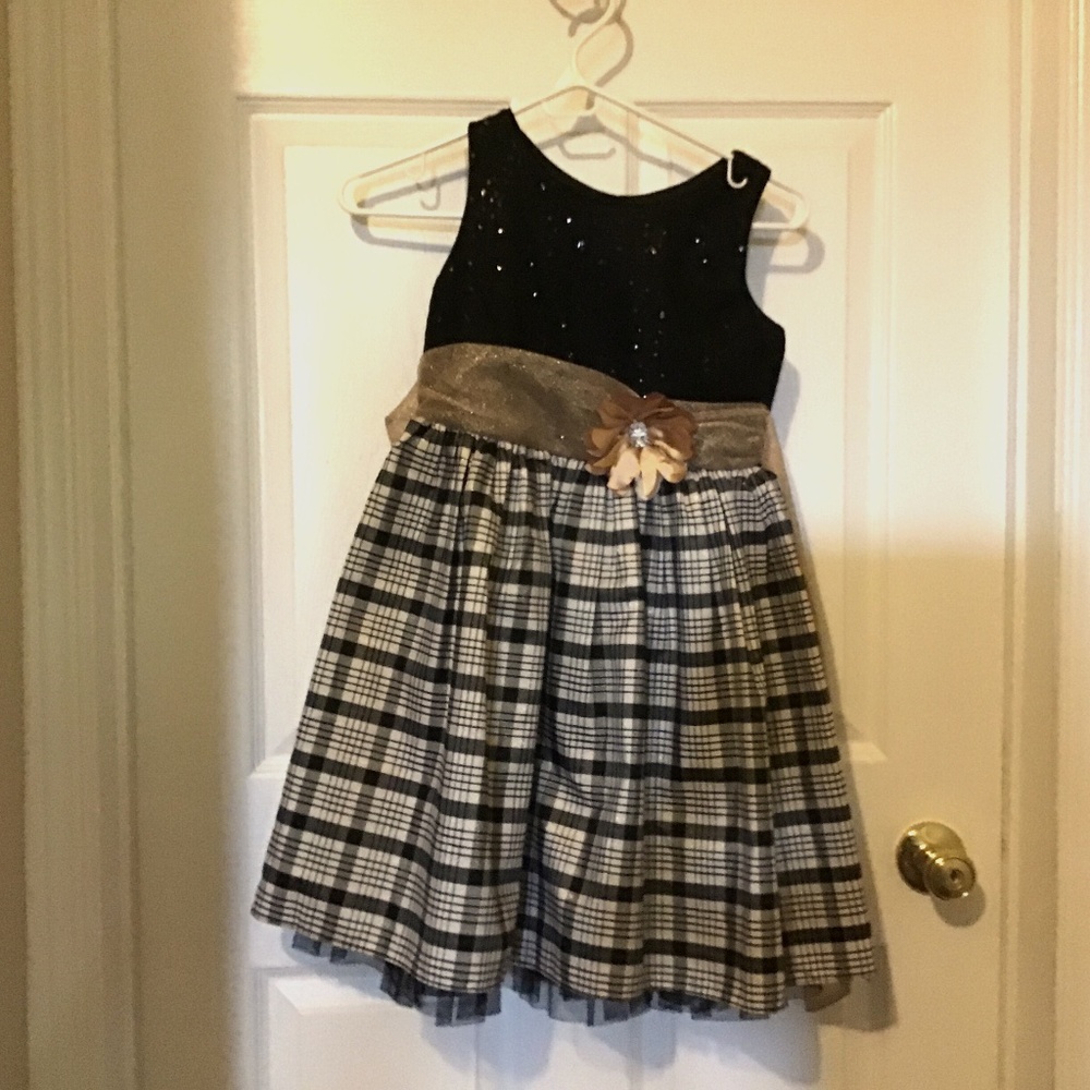 Claire bell gold and bland sleeveless dress